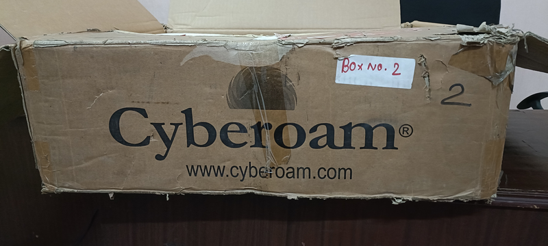 Cyberoam CR500iNG-XP UTM Firewall, shipping box