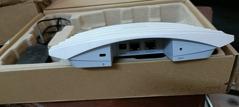 TP-Link AC1200 Dual-Band Wireless Access Point, side ports